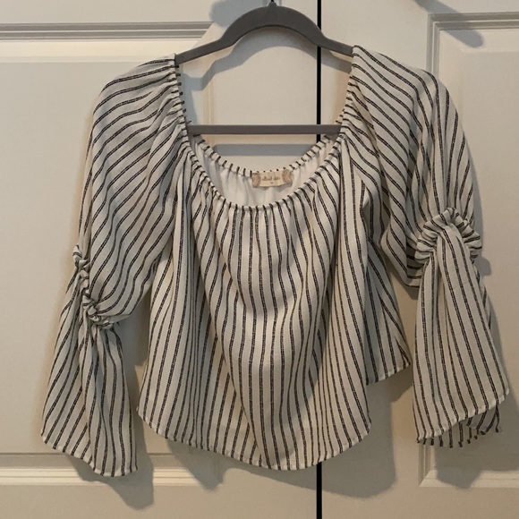 Off the shoulder top altard state - Picture 2 of 5